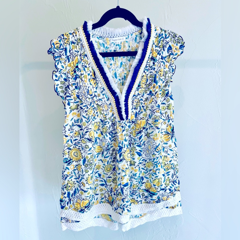 Little girls Poupette St Barth cover up size M